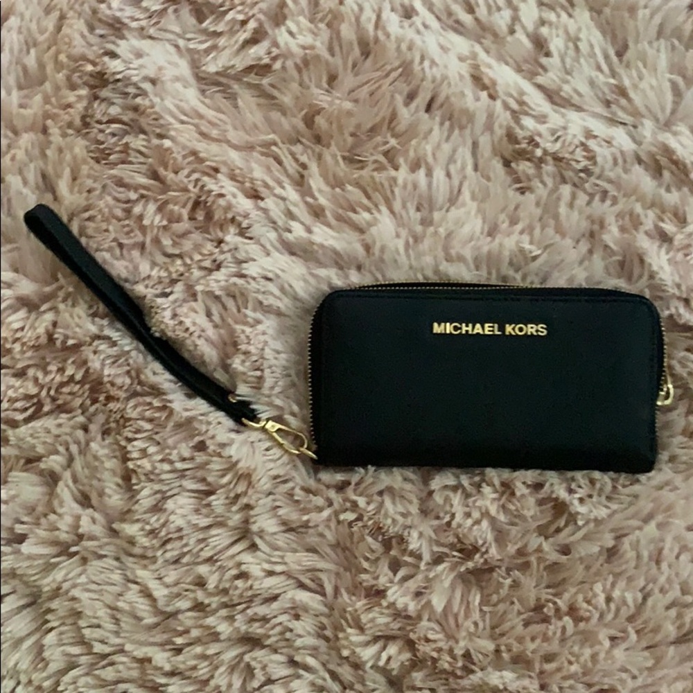 Michael Kors Wallet with gold detailing